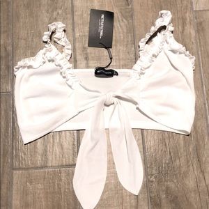 White ruffled crop top Photoshoot spring break